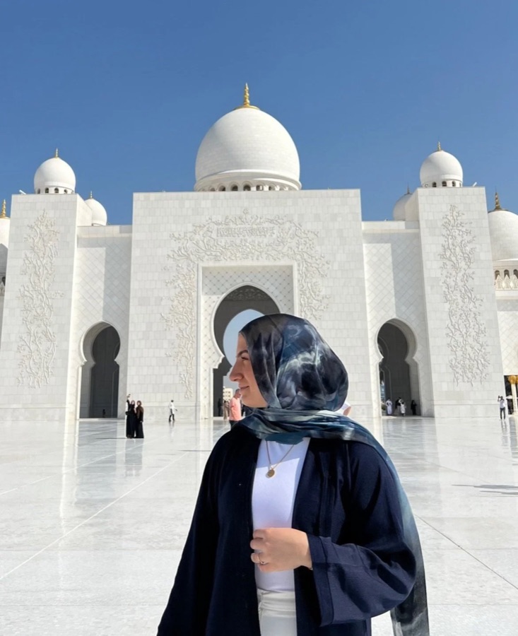 Soraya Elchehimi traveling